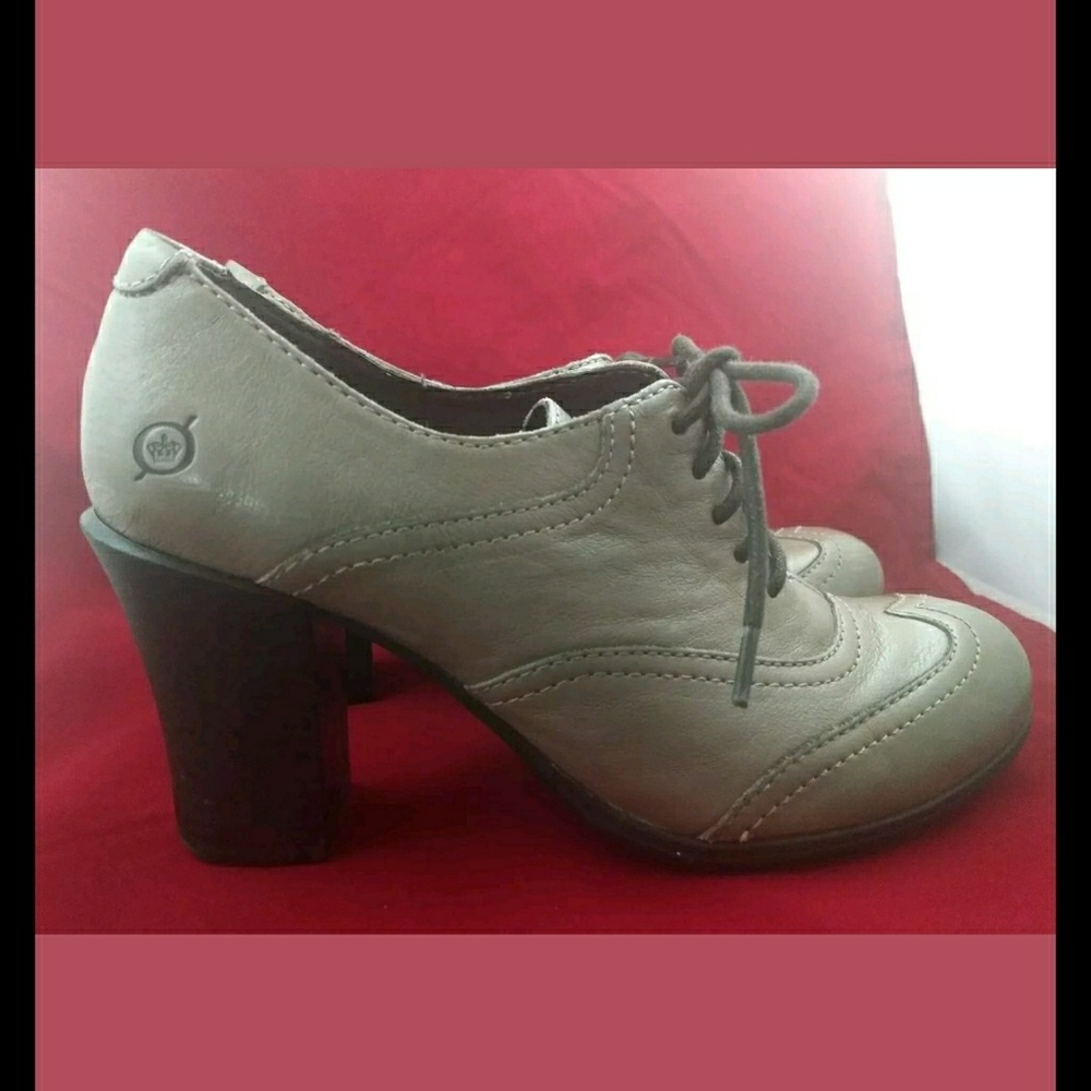 Born Taupe Leather Lisandra Wingtip Style Pumps